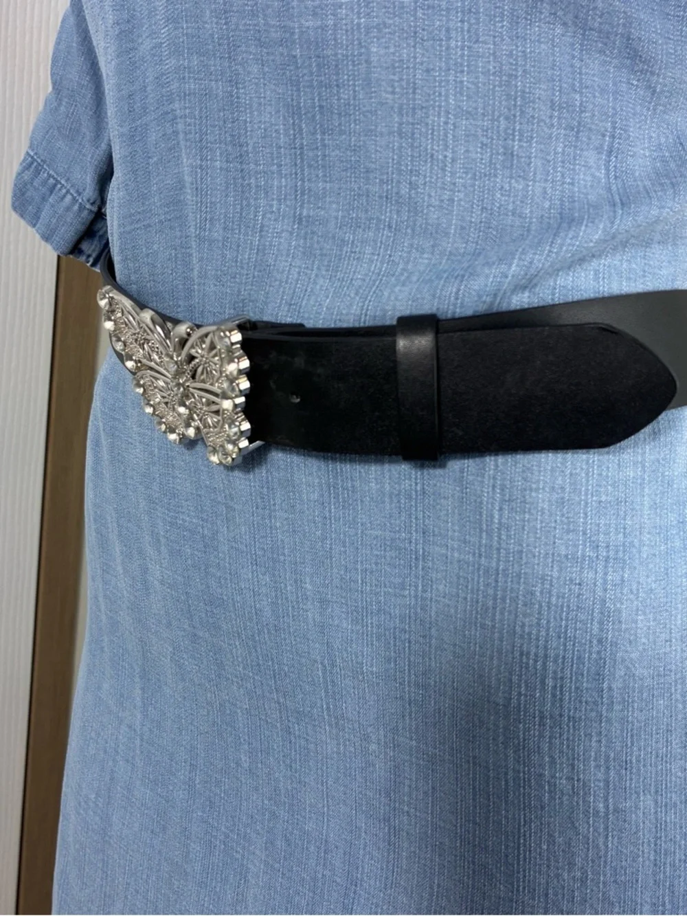 DIVIDED H&M Womens belt Rhinestone Butterfly Buckle Black faux leather 38” Y2K